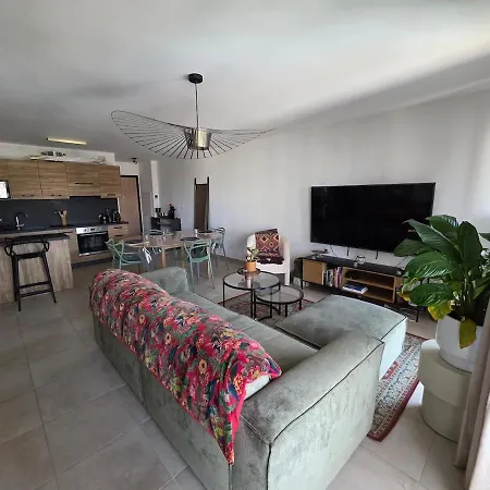 2 5 Minutes Des Plages Apartment